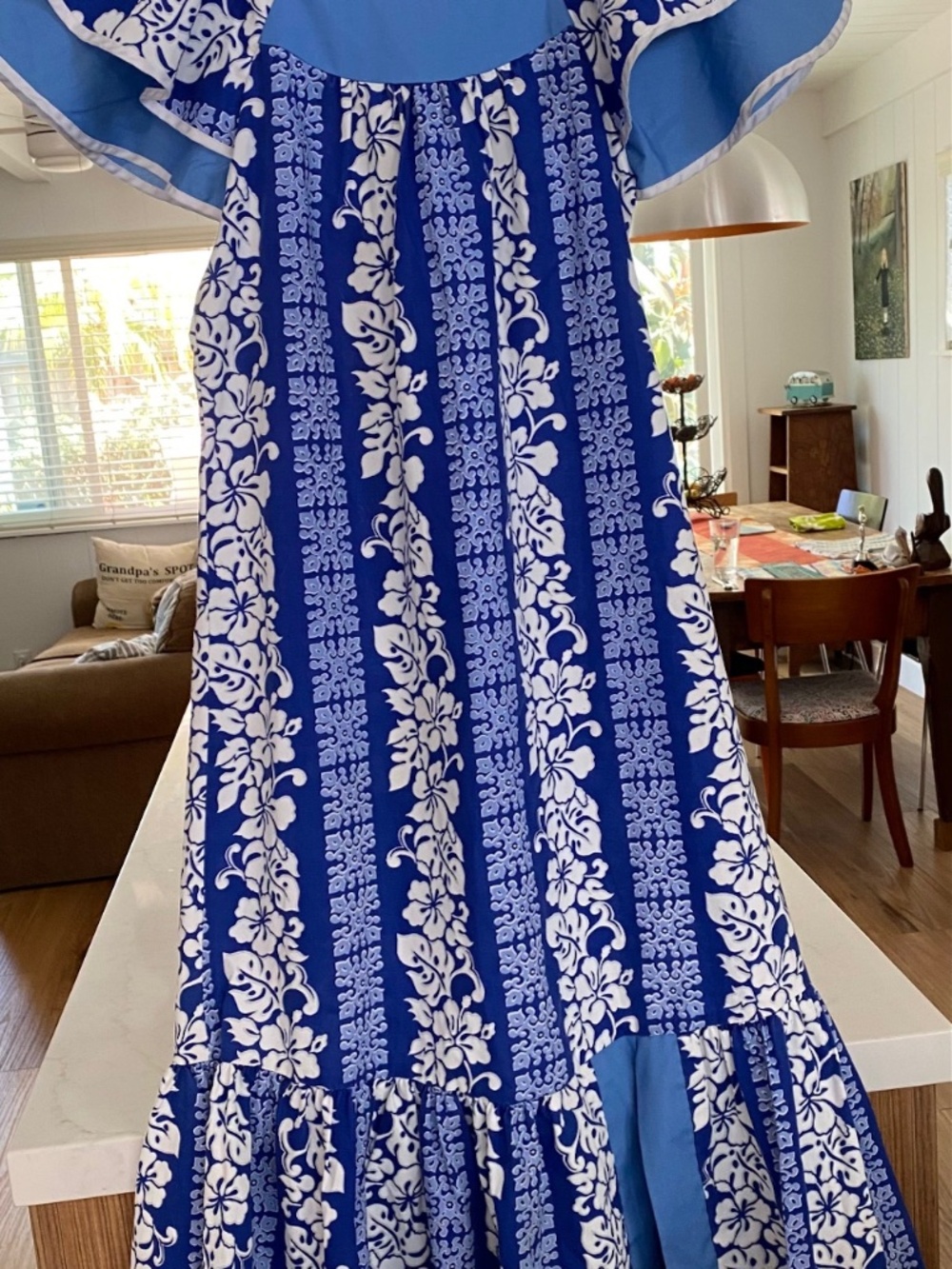 Lolenani Hawaiian Dress with Ruffle, size 10